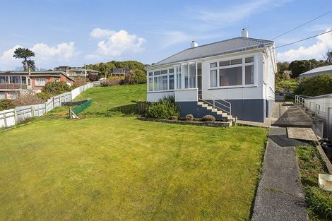 Photo of property in 108 Marine Parade, Bluff, 9814