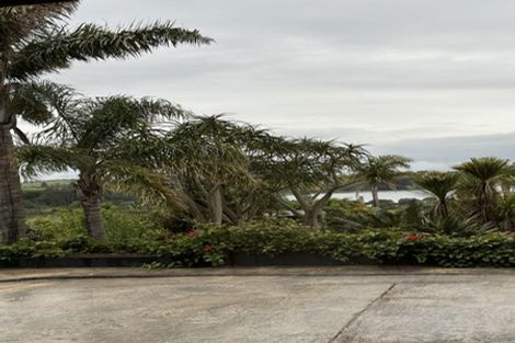 Photo of property in 977 Whangaparaoa Road, Tindalls Beach, Whangaparaoa, 0930