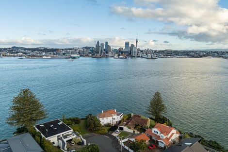 Photo of property in 87 Stanley Point Road, Stanley Point, Auckland, 0624