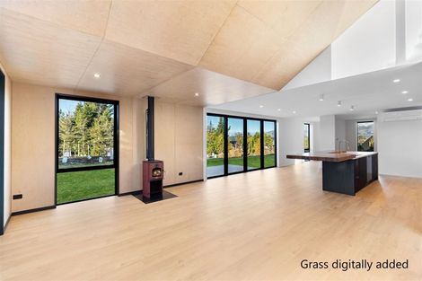 Photo of property in 10 Goldie Lane, Albert Town, Wanaka, 9305