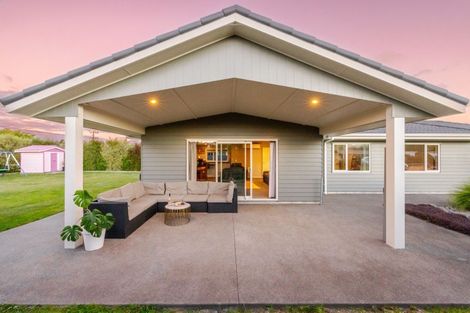 Photo of property in 13 Bell Street, Otane, 4202