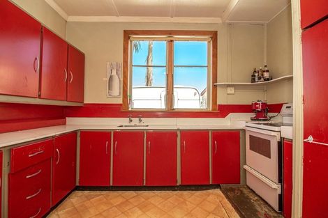 Photo of property in 48 Romilly Street, Westport, 7825