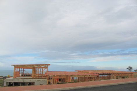 Photo of property in 35 Highgrove, Saint Clair, Dunedin, 9012