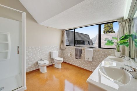Photo of property in 12 Dayspring Way, Pakuranga, Auckland, 2010