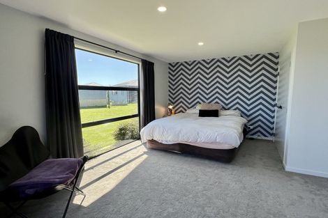 Photo of property in 9 Court Of Ascot, Seaward Bush, Invercargill, 9812