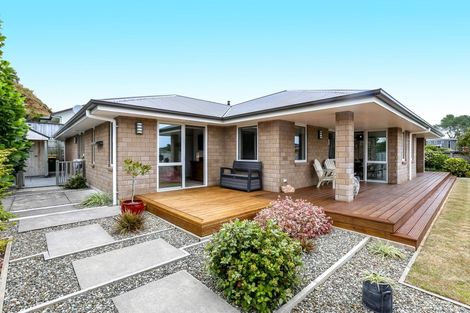 Photo of property in 86 Karamea Street, Whalers Gate, New Plymouth, 4310