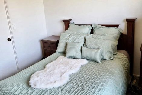 Photo of property in 96 Kamara Road, Glen Eden, Auckland, 0602