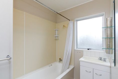 Photo of property in 40 Geraldine Crescent, Cloverlea, Palmerston North, 4412