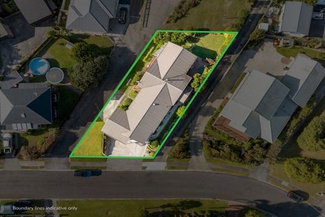 Photo of property in 121 Bruce Wallace Place, Whangamata, 3620