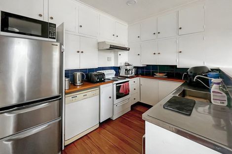 Photo of property in 24 Jensen Street, Hokowhitu, Palmerston North, 4410