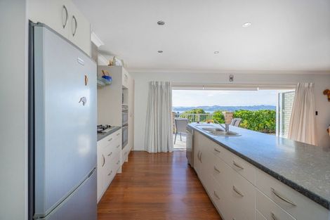 Photo of property in 16 Ohuka Place, Whitianga, 3510