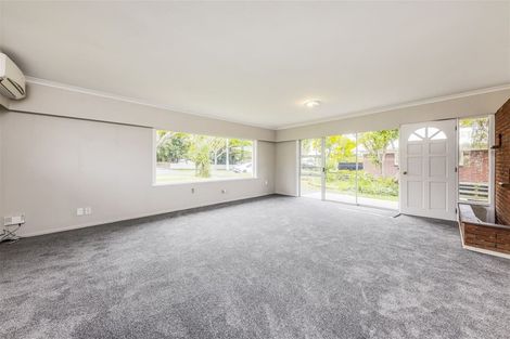 Photo of property in 14 Kayes Road, Pukekohe, 2120