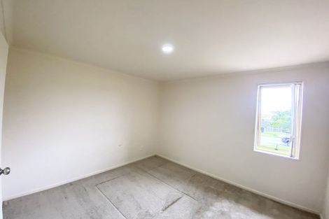 Photo of property in 37 Nimstedt Avenue, Oteha, Auckland, 0632