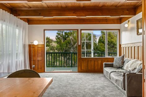 Photo of property in 236 Godley Road, Titirangi, Auckland, 0604