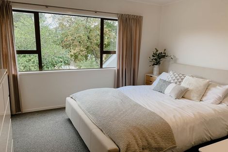 Photo of property in 2/95 Oaktree Avenue, Browns Bay, Auckland, 0630