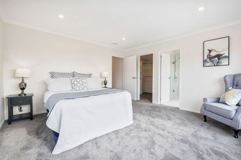 Photo of property in 18 Lime Hill Rise, Flat Bush, Auckland, 2019