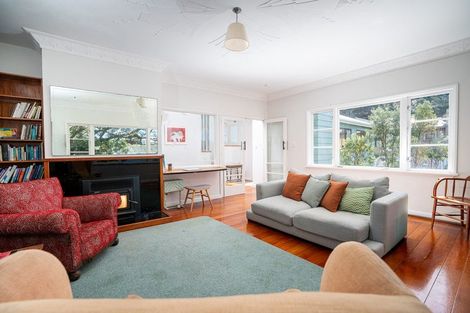 Photo of property in 189 Breaker Bay Road, Breaker Bay, Wellington, 6022