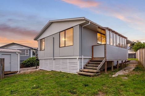Photo of property in 7 Humphreys Grove, Titahi Bay, Porirua, 5022