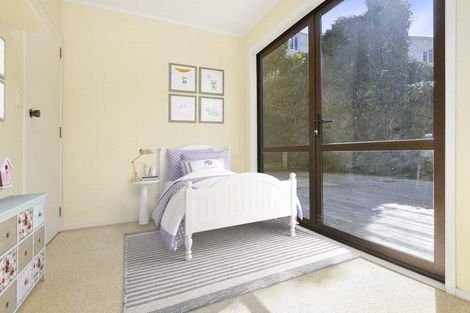 Photo of property in 18 Keats Place, Blockhouse Bay, Auckland, 0600