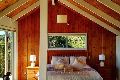 Photo of property in 128 Lone Kauri Road, Karekare, Auckland, 0772