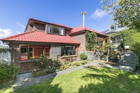 Photo of property in 24 Satara Crescent, Khandallah, Wellington, 6035