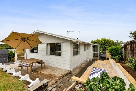 Photo of property in 9 Camellia Avenue, Bell Block, New Plymouth, 4312
