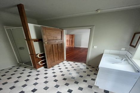 Photo of property in 12 Hargreaves Street, Mount Cook, Wellington, 6021