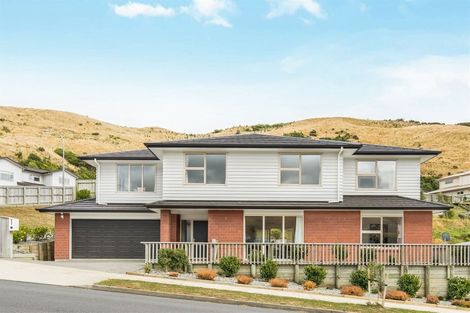 Photo of property in 41 Melksham Drive, Churton Park, Wellington, 6037