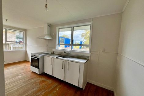 Photo of property in 98 Arimu Road, Papakura, 2110
