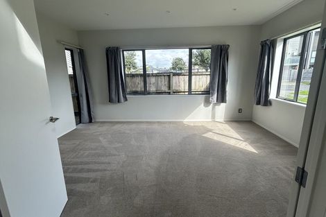 Photo of property in 25 Bordeaux Parade, Te Atatu South, Auckland, 0610