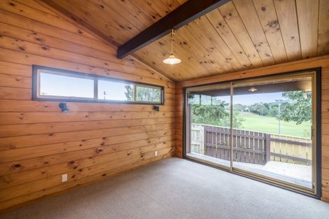 Photo of property in 22 Aorangi Road, Paraparaumu, 5032