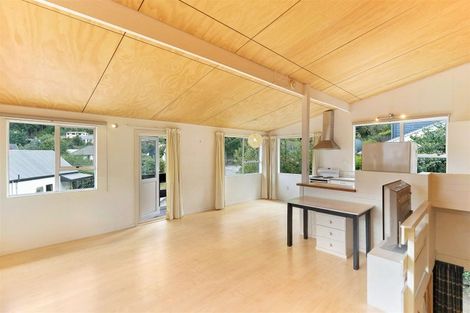 Photo of property in 255 Fernhill Road, Sunshine Bay, Queenstown, 9300