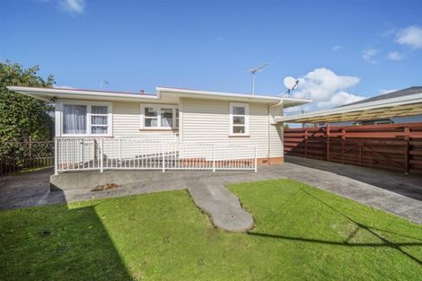 Photo of property in 13 Dixon Avenue, Hawera, 4610