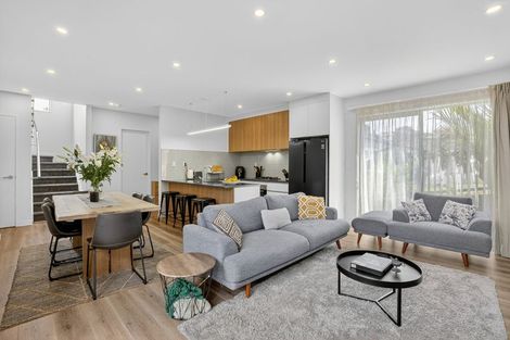 Photo of property in 57b Hogans Road, Glenfield, Auckland, 0629