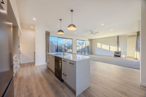 Photo of property in 21 Dunn Street, Lake Hawea, 9382