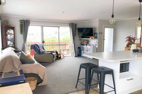 Photo of property in 22 Cedar Heights Avenue, Massey, Auckland, 0614