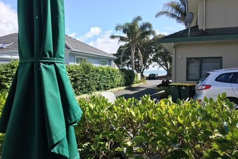 Photo of property in 25 Shelly Beach Parade, Cockle Bay, Auckland, 2014