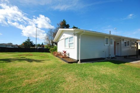 Photo of property in 73 Friesian Drive, Mangere, Auckland, 2022