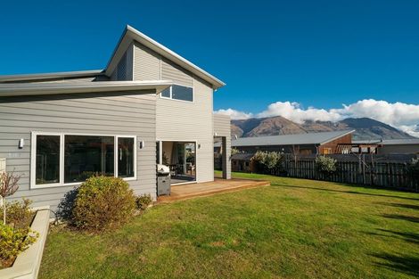 Photo of property in 187 Aubrey Road, Wanaka, 9305