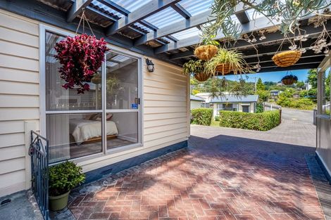 Photo of property in 76 Bayview Road, Paremata, Porirua, 5024
