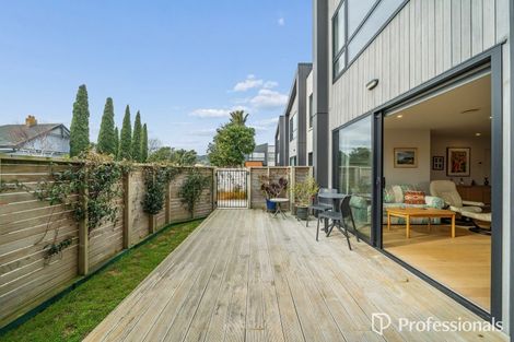 Photo of property in 1d Wai-iti Crescent, Woburn, Lower Hutt, 5010