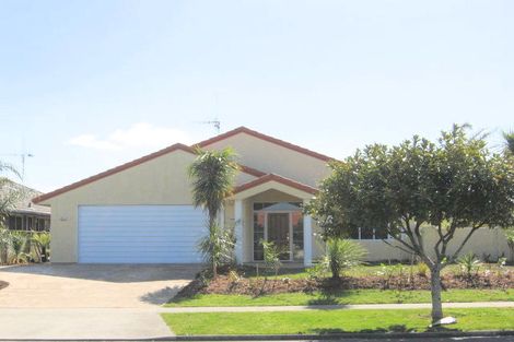 Photo of property in 28 Palm Beach Boulevard, Papamoa Beach, Papamoa, 3118