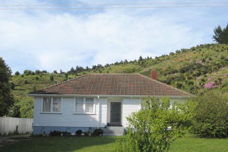 Photo of property in 39 Cambridge Terrace, Kaiti, Gisborne, 4010