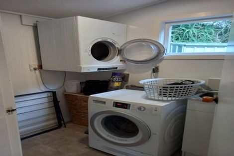 Photo of property in 4 Paremata Drive, Paremata, Porirua, 5024