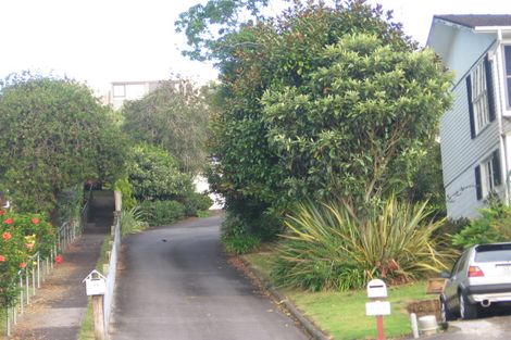 Photo of property in 35 Gretel Place, Hillcrest, Auckland, 0627