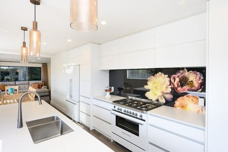 Photo of property in 281 Fitzherbert Avenue, West End, Palmerston North, 4410