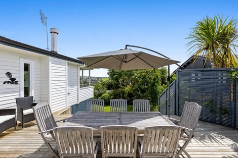 Photo of property in 18a Willis Street, Torbay, Auckland, 0630