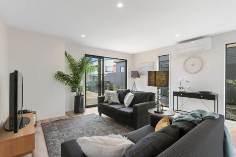 Photo of property in 1 Huljich Way, Hobsonville, Auckland, 0616