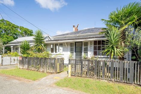 Photo of property in 12 George Street, Hikurangi, 0114
