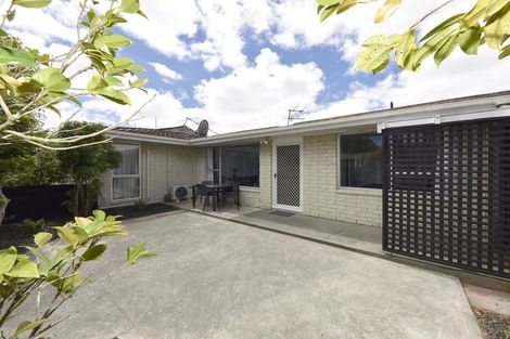 Photo of property in 2/8 Bowen Street, Upper Riccarton, Christchurch, 8041